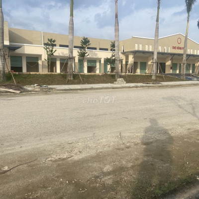 Đất mặt tiền chợ lớn kinh doanh sầm uất