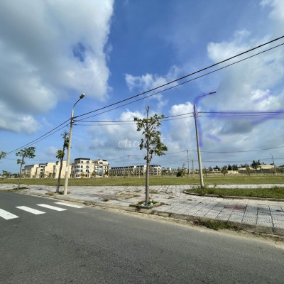 Lô Ngọc Dương gần biển trôi theo Đức chỉ 1xtr/m2