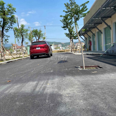 LÔ GÓC *** MẶT CHỢ ĐÔNG PHÚ GIÁ ĐẦU TƯ