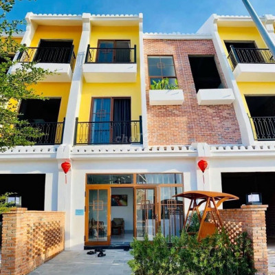 Homestay 3 tầng, ven S.Thu Bồn, cạnh Hội An. 240m2