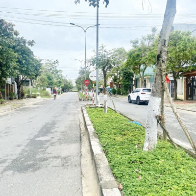 BÁN NHÀ TRUNG TÂM KP CHỢ VĨNH ĐIỆN, GIÁ CẮT LỖ