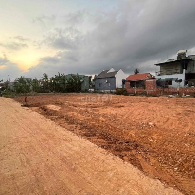 Lô Đất Ngang 10m Xây Biệt Thự,Hoặc Tách 2 lô