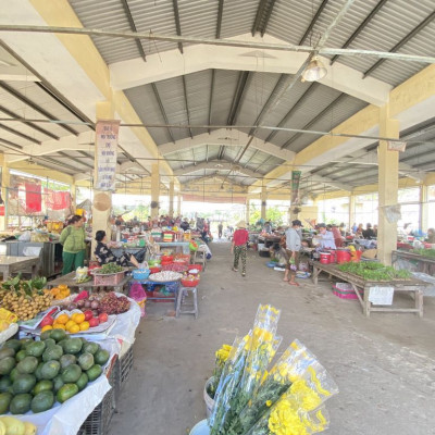 Đất gần chợ, gần trạm thu phí kinh doanh buôn bán