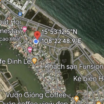 bán gấp nhà MT đường 10m5 gốc ngã tư view biển