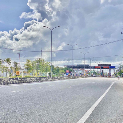 Lô góc đẹp 2 Mặt tiền đường lớn - Sát chợ Giá Rẻ