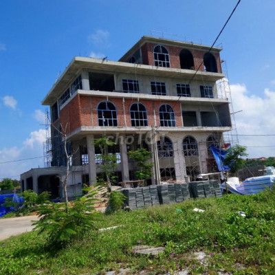 Tôi cần bán gấp cặp đất biển đường Âu Cơ, Hội An.