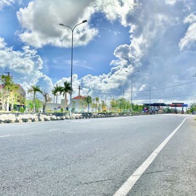 Bán nhanh đất sát trạm thu phí 107m2/đường 10.5m