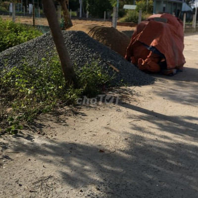 Bán lô đất đường bê tông gần trục chính Mai.Đ.Chơn
