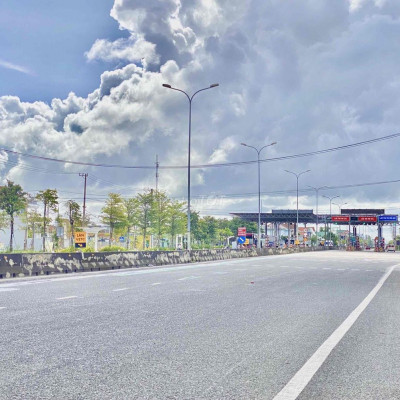 Cắt lỗ ra nhanh lô sát chợ - Mặt tiền đường QH20.5