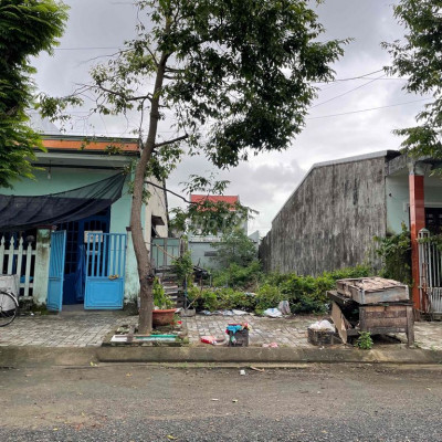 Xả hàng ăn Tết 3 lô gần chợ Điện Ngọc đường lớn