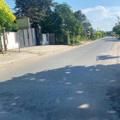 Bán đất tặng nhà đường chính Bến Trễ 1