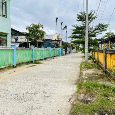 Cần bán lô đất gần chợ VĐiện cách DT 609 20m