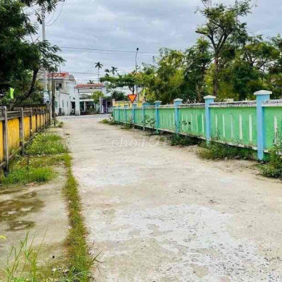 Sụp hầm bán gấp lô 100m2 mặt tiền đường 10m5