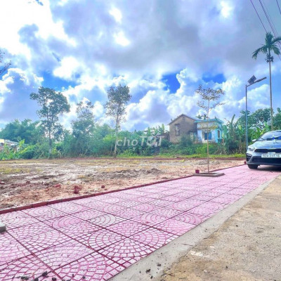 Lô Góc Ngay TT Vĩnh Điện,Đường 7m,Cách Lộ 20m.