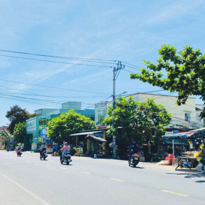 Chỉ 1 lô cực đẹp giá sụp hầm gần chợ sát DT609/SHR