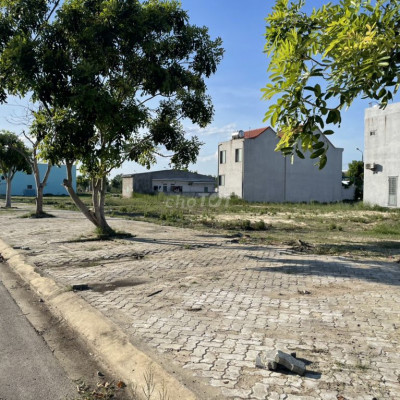 2 lô Phong Nhị công viên hướng đông nam  2,1 tỷ