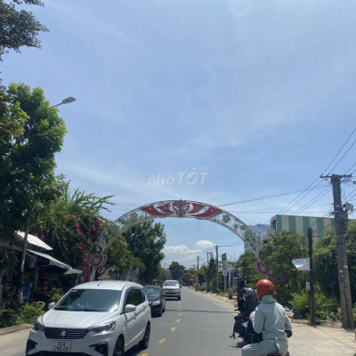 Quỹ đất có sổ QL1A gần Bến xe Tam Kỳ giá 900 triệu