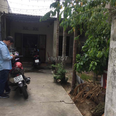 Nhà cấp 4 Thôn Câu Hà cần bán