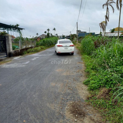 Bán 4 lô liền kề, gần TT Hà Lam, giá 410tr ,bao sổ