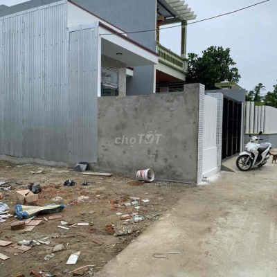 Bán nhà Điện Ngọc mới xây giáp Đà Nẵng