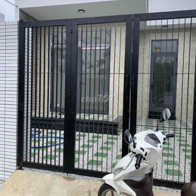 Bán nhà mới xây giáp Đà Nẵng