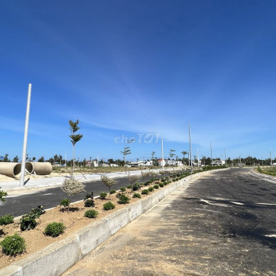 Đất biệt thự mặt sông đường nhựa 29m chỉ 22Tr/m2