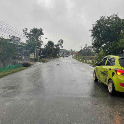 Mặt tiền đường chính DT611 - Xã Quế Mỹ - Quế Sơn .