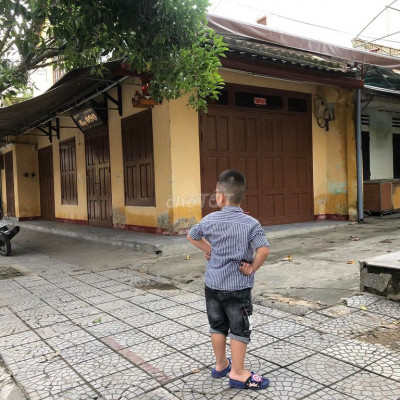 Mặt tiền trung tâm phố cổ