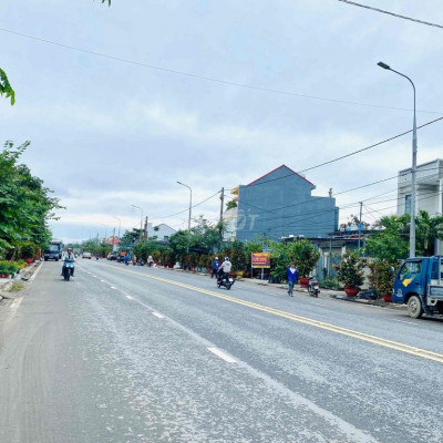 Bán nhanh lô đất mặt tiền Nguyễn Tất Thành giá Sập