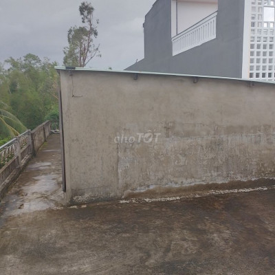 Đất mặt tiền dễ dùng thuận lợi