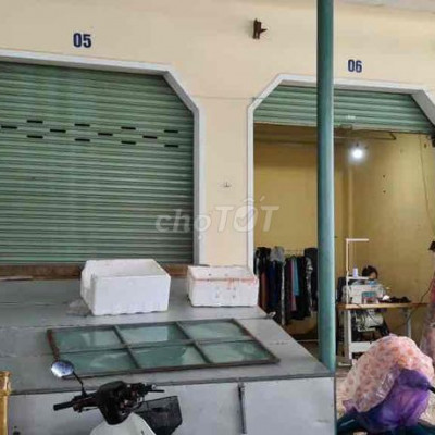 bán kiot mặt tiền chính chợ đầu mối gần non nước