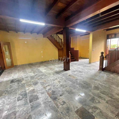 CHO THUÊ 2 TẦNG NGAY HAI BÀ TRƯNG PHỐ ĐI BỘ