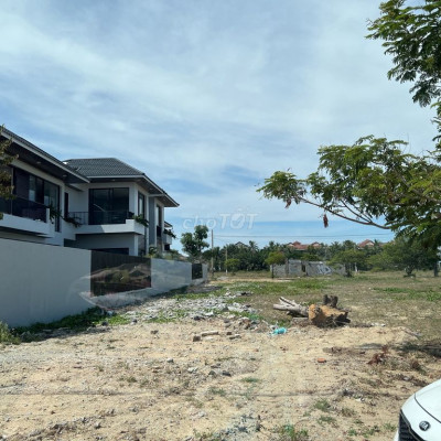 Đất villa biển 250m2 Cửa Đại Hội An, sổ hồng sẵn