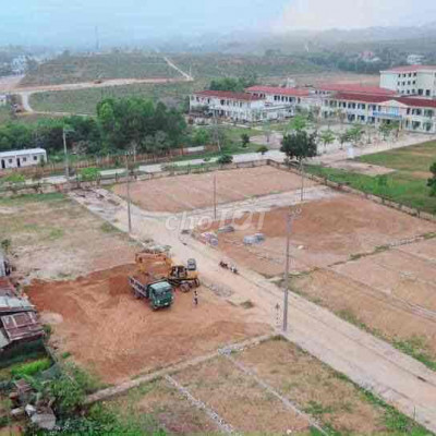 bán đất Xã Ba Đông Giang 116m2 kẹp cống giá 620tr