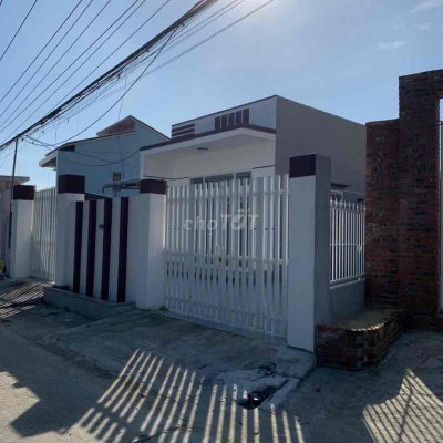 Bán nhà bê tông chính Tứ Ngân Điện Ngọc