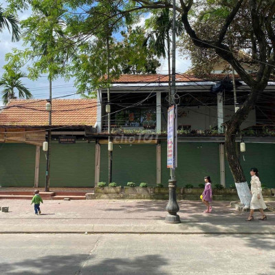 Cho thuê mặt bằng phố cổ Hội An, diện tích 200m2