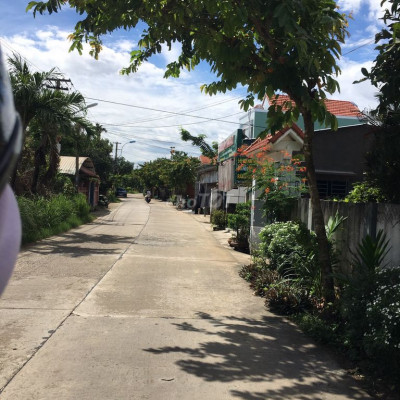 2 lô view cực đẹp, đường 4m nở hậu, sẵn sổ,sát chợ