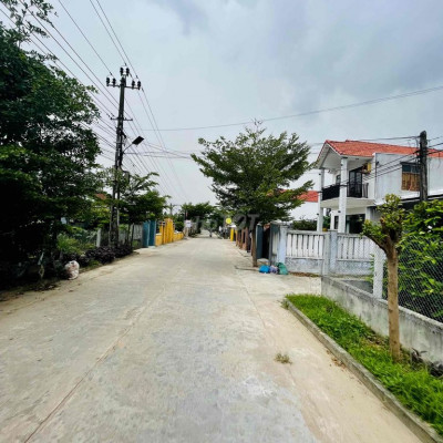 Bán đất trục chính 121m2 Betong 5m giá 750tr chốt