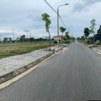 đất sẵn sổ ngay trạm tp đối lưng đg trần phú 33m