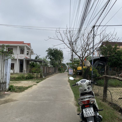 Bán nhà 2 tầng kiên cố trục chính Điện Ngọc