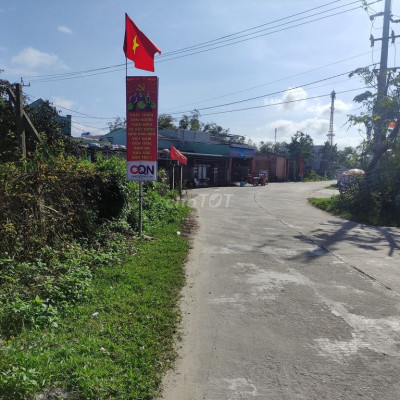 Lô đất mặt tiền DH9 ngay ngã 3 Ngọc Phô giá 750tr