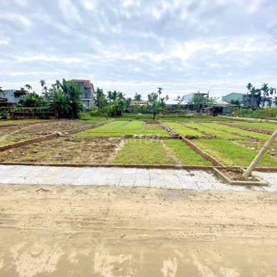 cần tiền bán lô trung tâm thị trấn Ái Nghĩa
