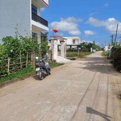 Bán gấp lô ven Hòa KHương đường rộng 7m