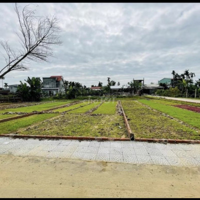 Điện tiến Nằm gần Chợ Lệ Trạch, Giáp Sát Đà Nẵng