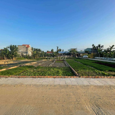 Đất ở đô thị ngay trung tâm thị trấn