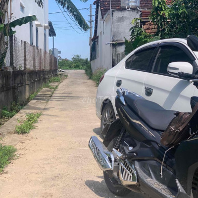 chính chủ vài lô gần trục chính và 2 mặt tiền 580t