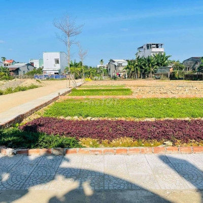 CẦN BÁN LÔ GÓC 7,5X20 NGAY THỊ TRẤN ÁI NGHĨA