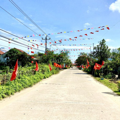 Cần tiền bán gấp 200m2 đường 7m giá chỉ 1ty620