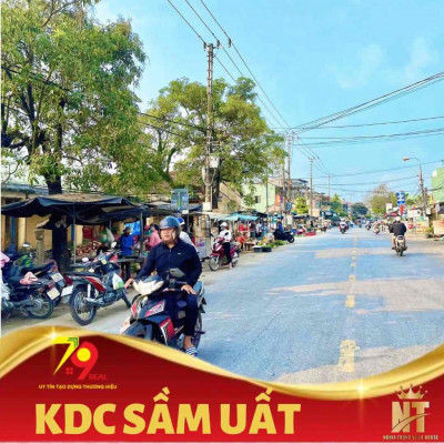 Đất Ái Nghĩa/Cạnh Trường THPT Huỳnh Ngọc Huệ/5M