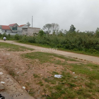 Đối diện chợ gần 2 trường cấp 1 cấp 2 ô tô vào ok